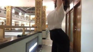 Milana Vayntrub - curvy babe dancing in a hallway with slomo